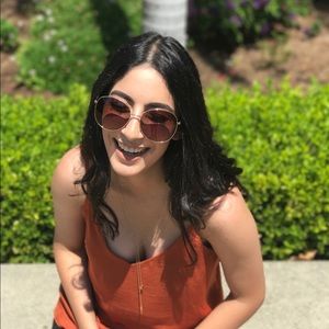 Meet your Posher, Karla